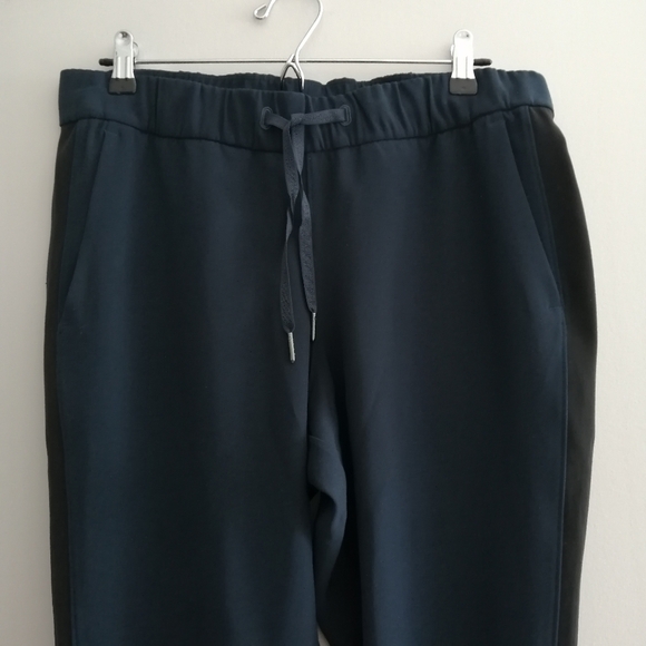 Lululemon On The Fly Pants Woven Track Stripe Navy And Black 8 - Picture 5 of 16